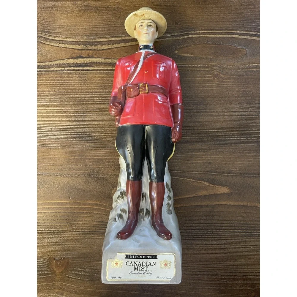 Vintage Canadian Mist‎ Mountie Decanter A-1969 Barton Distilling Bardstown, KY